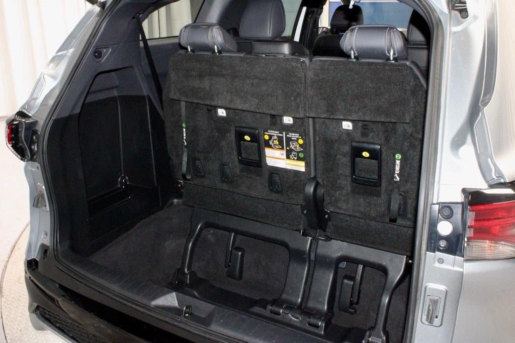 2022 Toyota Sienna XSE