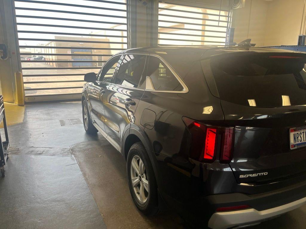 2025 Kia Sorento LX