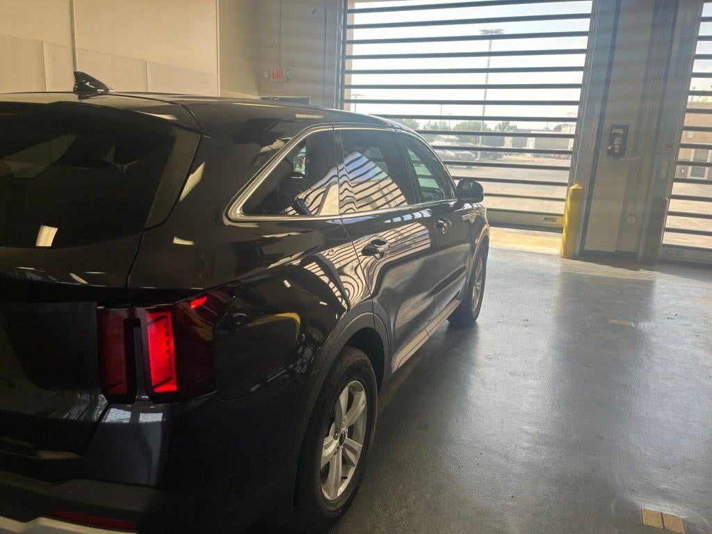 2025 Kia Sorento LX