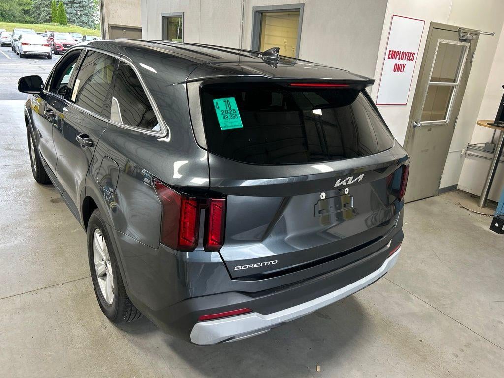2025 Kia Sorento LX