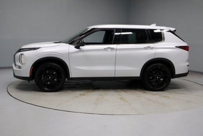 2023 Mitsubishi Outlander SE Black Edition