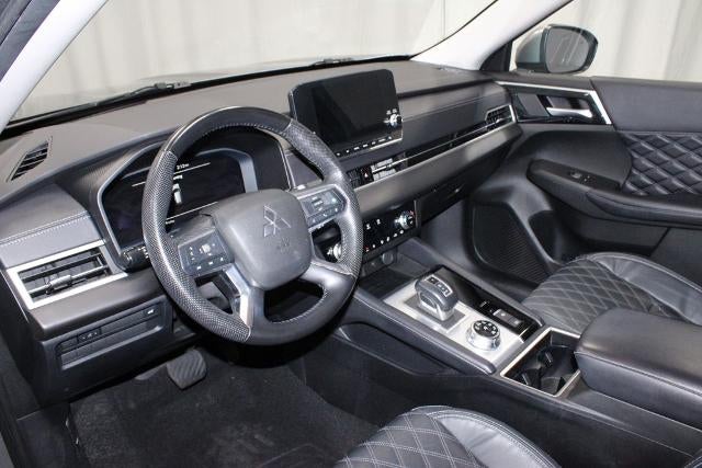 2023 Mitsubishi Outlander SEL