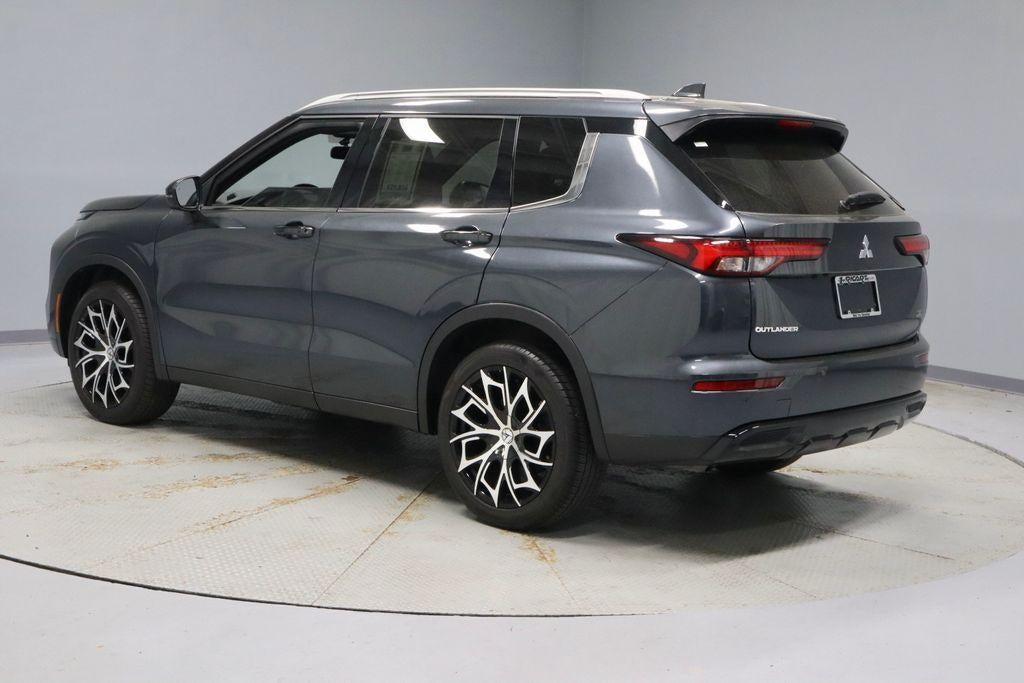 2024 Mitsubishi Outlander SE Black Edition