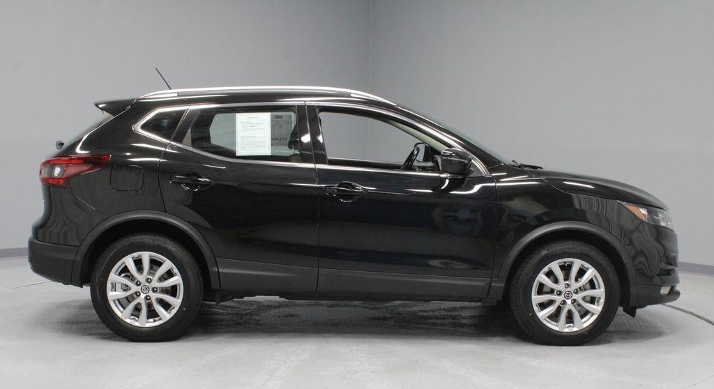 2022 Nissan Rogue Sport SV