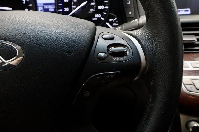 2017 INFINITI Q70 3.7X