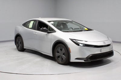 2025 Toyota Prius LE