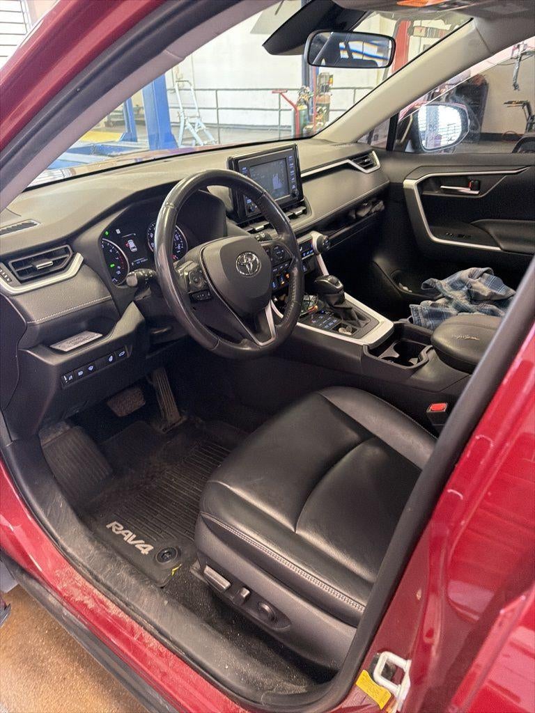 2019 Toyota RAV4 XLE Premium