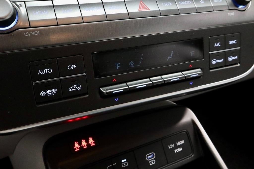 2024 Hyundai KONA ELECTRIC SE