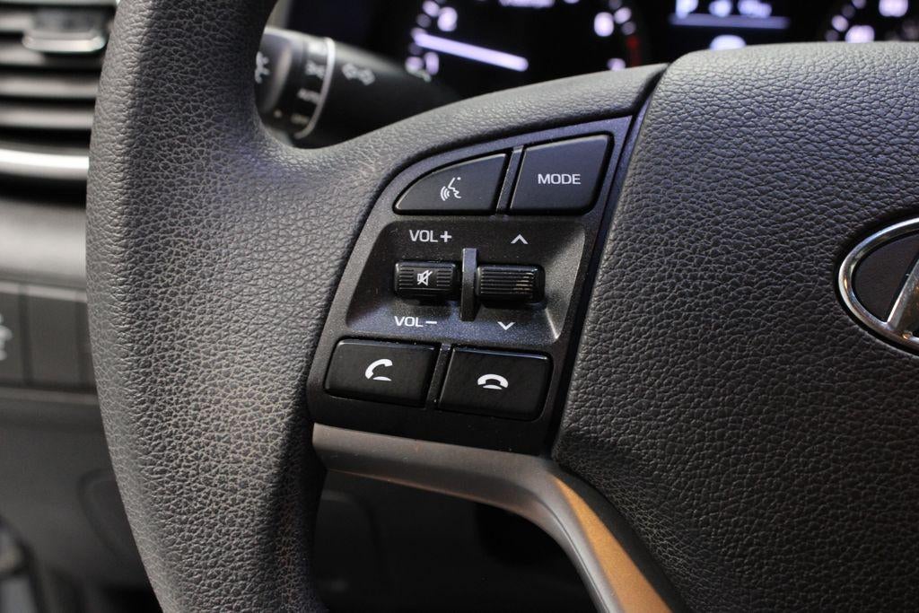 2021 Hyundai TUCSON SE
