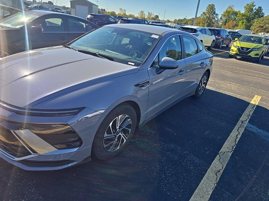 2026 Hyundai SONATA HYBRID Blue