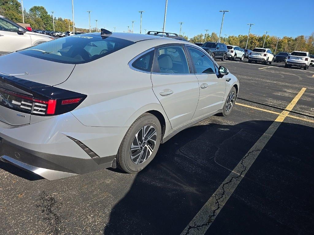 2026 Hyundai SONATA HYBRID Blue