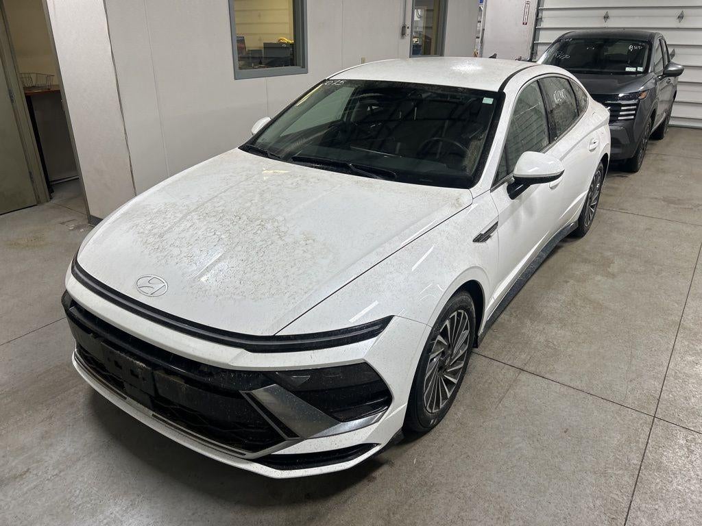 2025 Hyundai SONATA HYBRID SEL