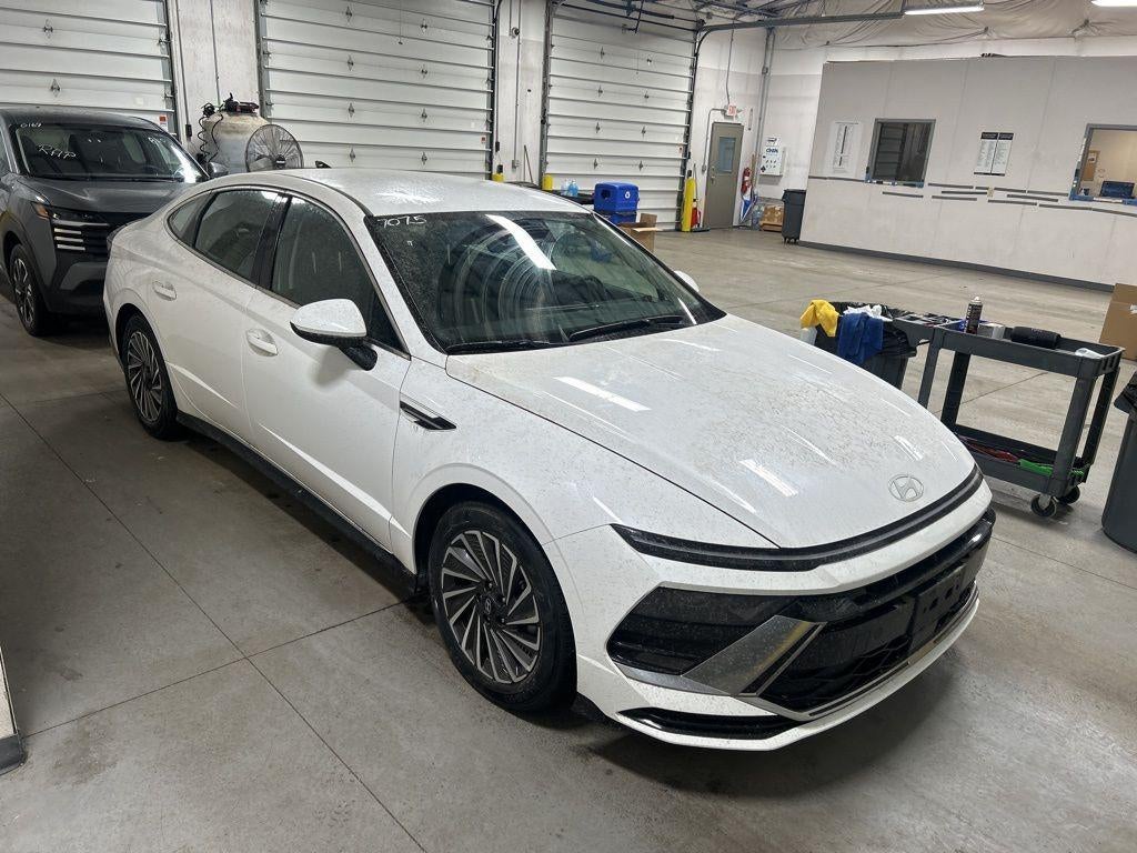 2025 Hyundai SONATA HYBRID SEL