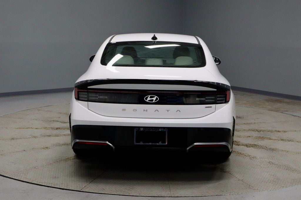 2025 Hyundai SONATA HYBRID SEL