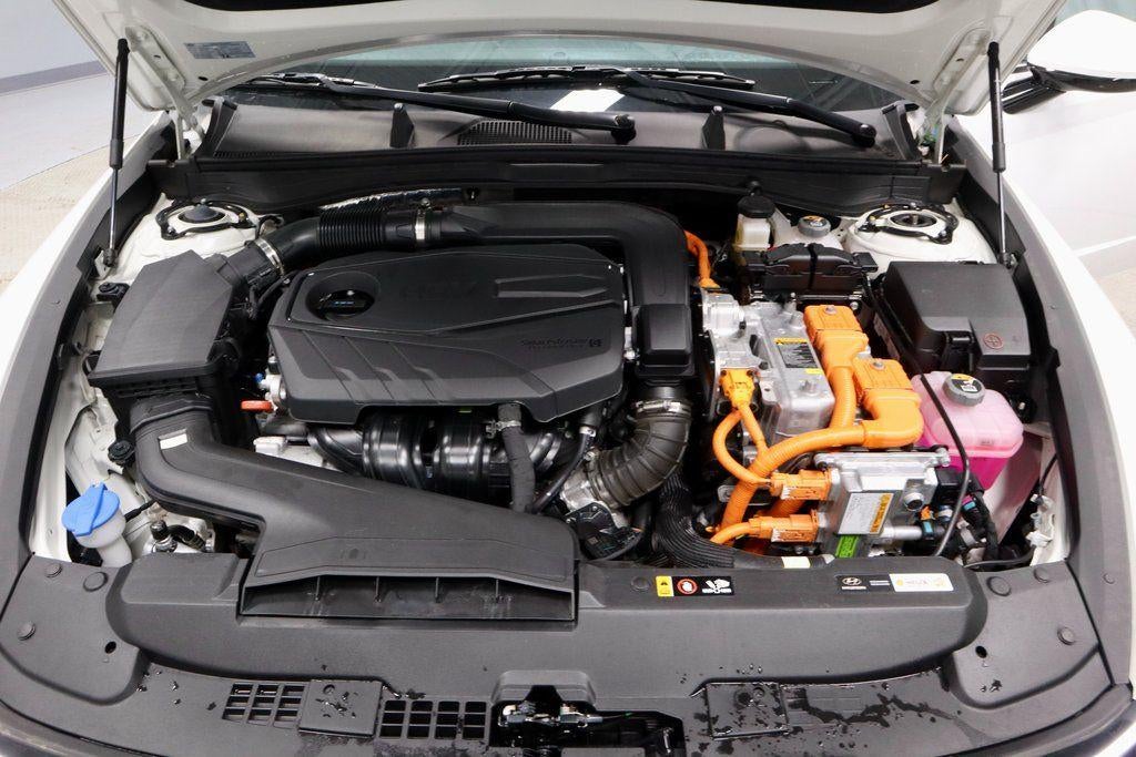 2025 Hyundai SONATA HYBRID SEL