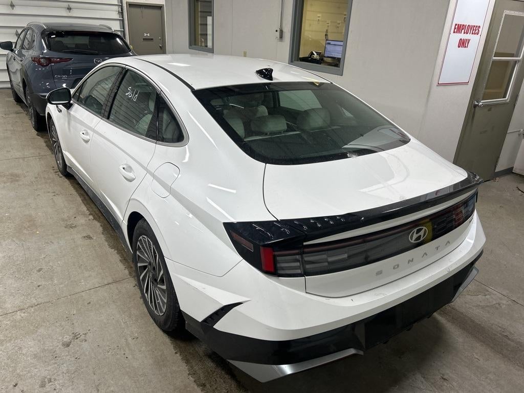 2025 Hyundai SONATA HYBRID SEL