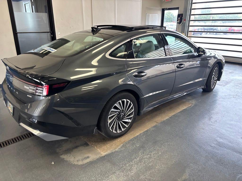 2025 Hyundai SONATA HYBRID Limited
