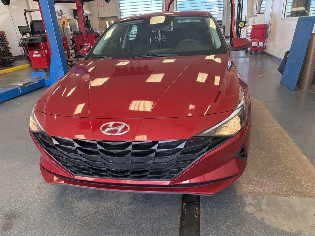 2023 Hyundai ELANTRA SE