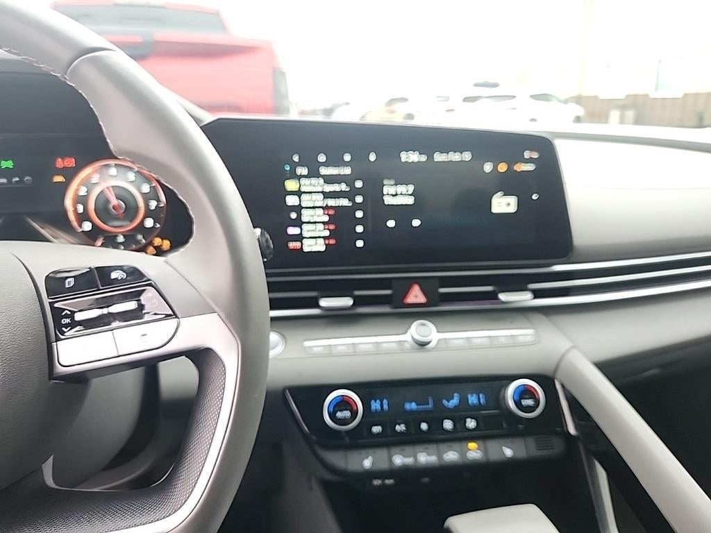 2025 Hyundai ELANTRA SEL Convenience