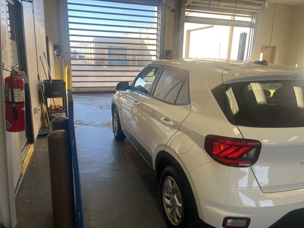 2023 Hyundai VENUE SE