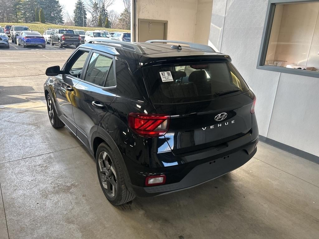 2025 Hyundai VENUE SEL