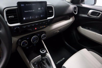 2024 Hyundai VENUE SEL