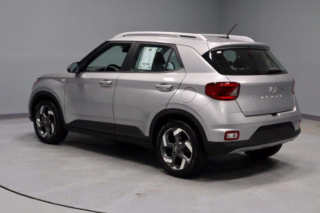 2024 Hyundai VENUE SEL