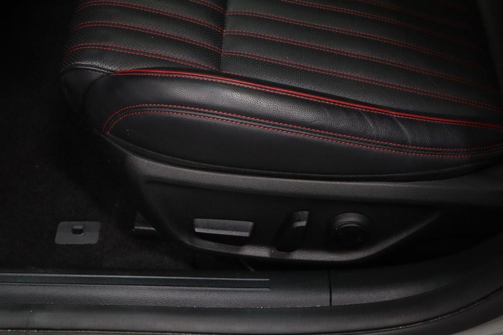 2023 Genesis G70 2.0T Sport Prestige