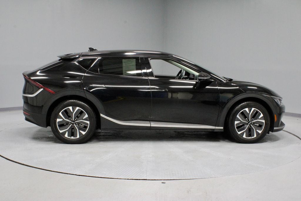 2024 Kia EV6 Light