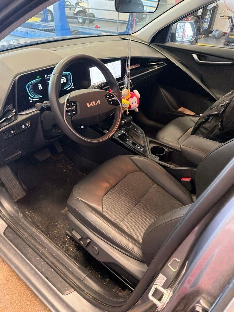 2023 Kia Niro EX