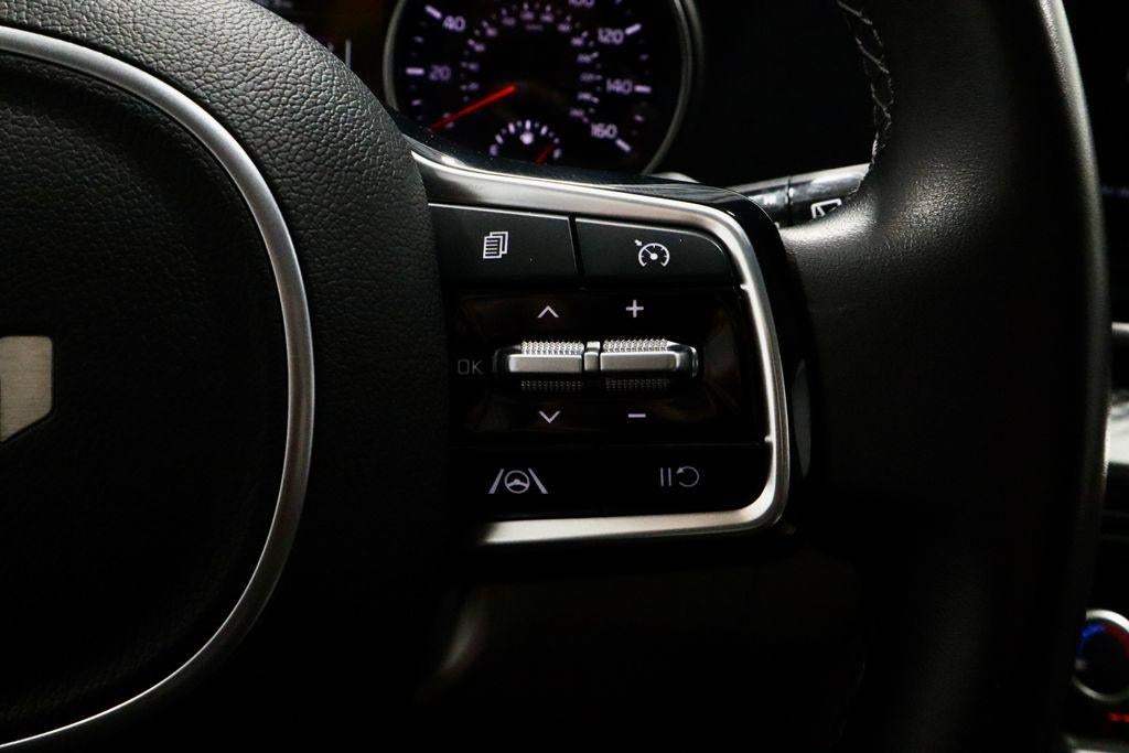 2024 Kia Carnival LX Seat Package