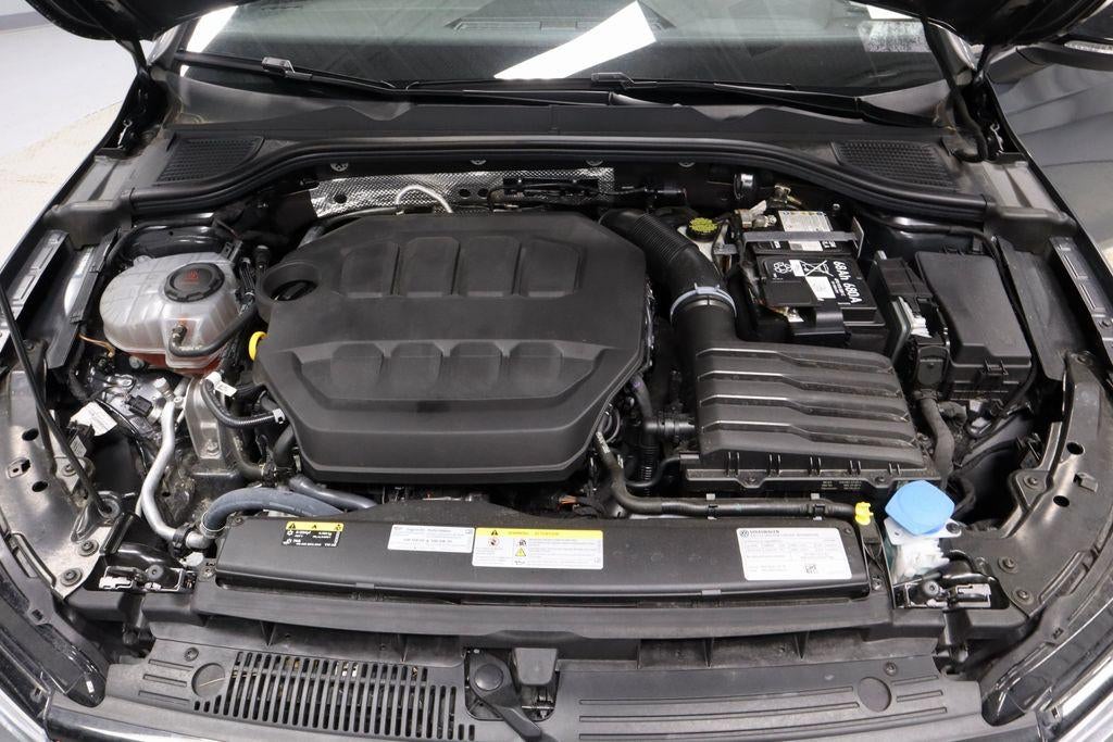 2024 Volkswagen Golf GTI SE