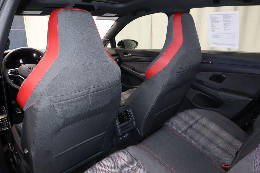 2024 Volkswagen Golf GTI SE