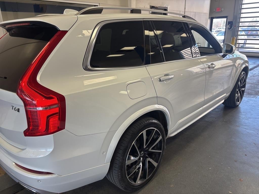 2018 Volvo XC90 T6 Momentum