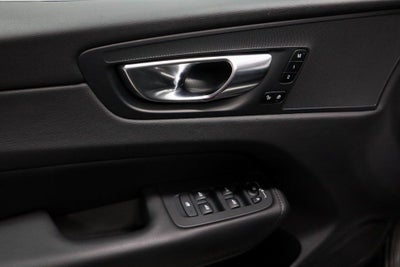 2024 Volvo XC60 Recharge Plug-In Hybrid T8 Plus Dark Theme