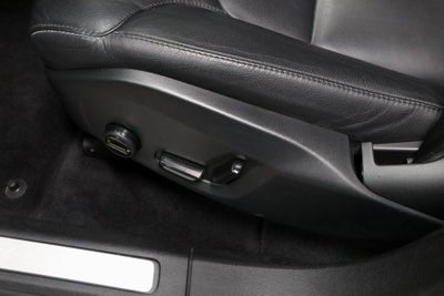 2024 Volvo XC60 Recharge Plug-In Hybrid T8 Plus Dark Theme