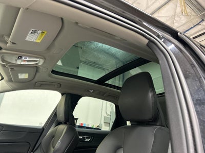 2024 Volvo XC60 Recharge Plug-In Hybrid T8 Plus Dark Theme