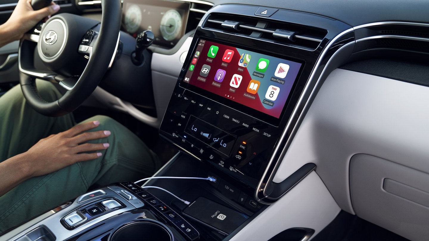 2022 Tucson Interior | Ricart Hyundai in Groveport OH